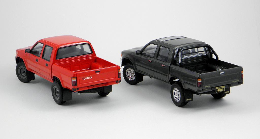 toyota hilux scale model