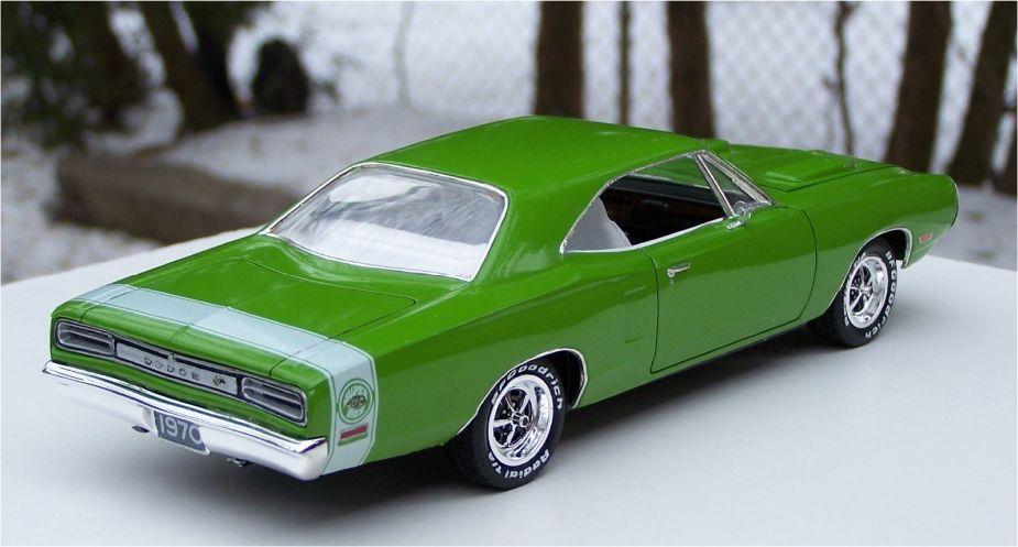 1970 Dodge Coronet Super Bee 440 Green Go Under Glass