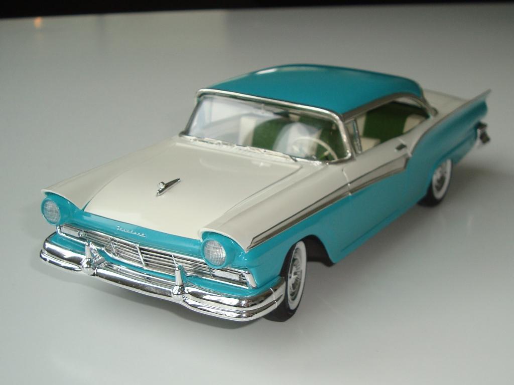 amt 57 ford fairlane