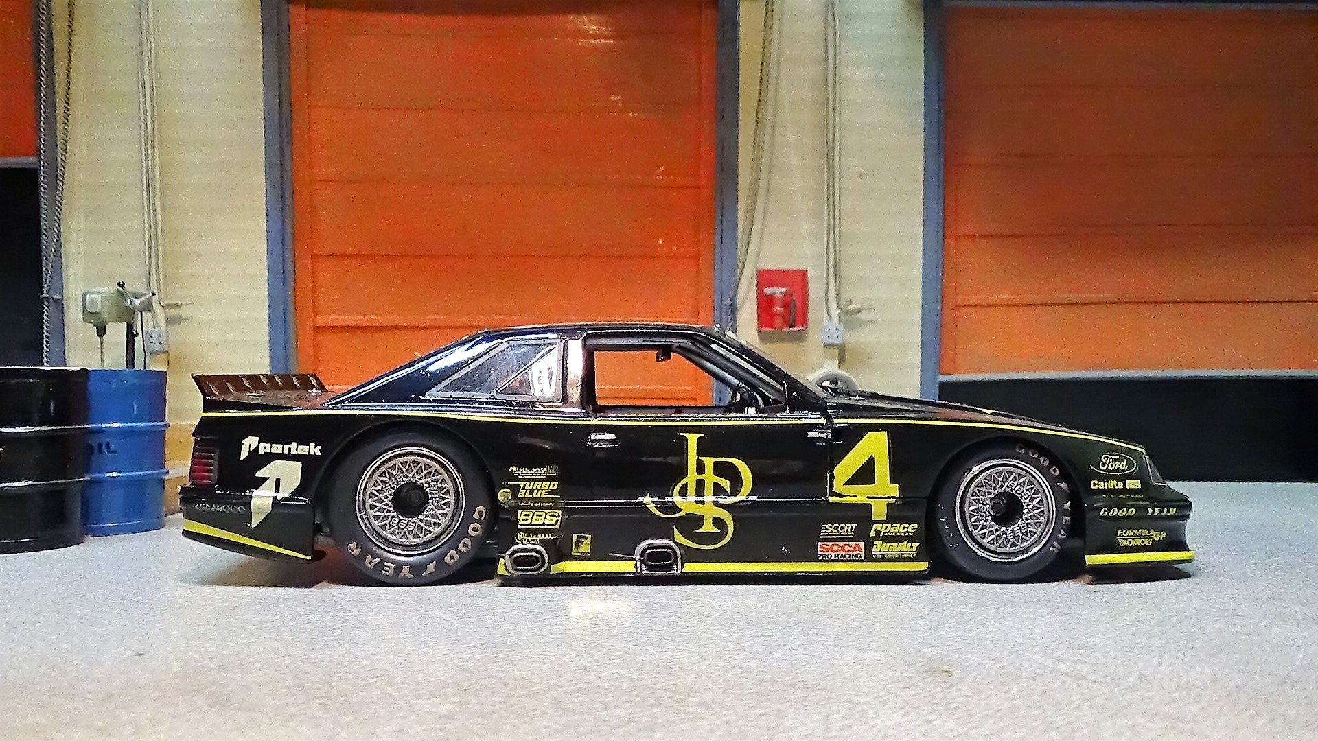JPS Mustang - Model Cars - Model Cars Magazine Forum