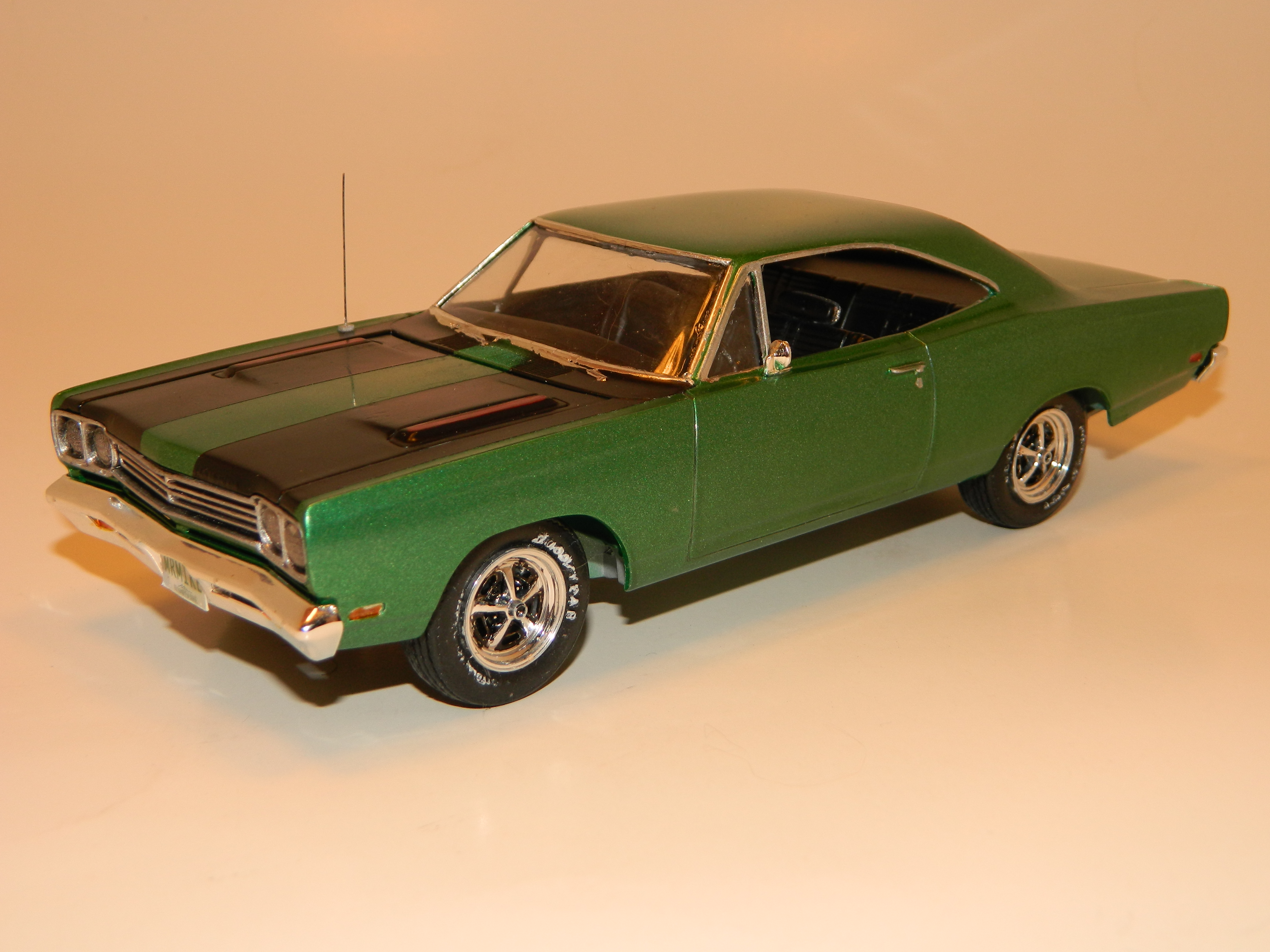 1969 plymouth roadrunner diecast model