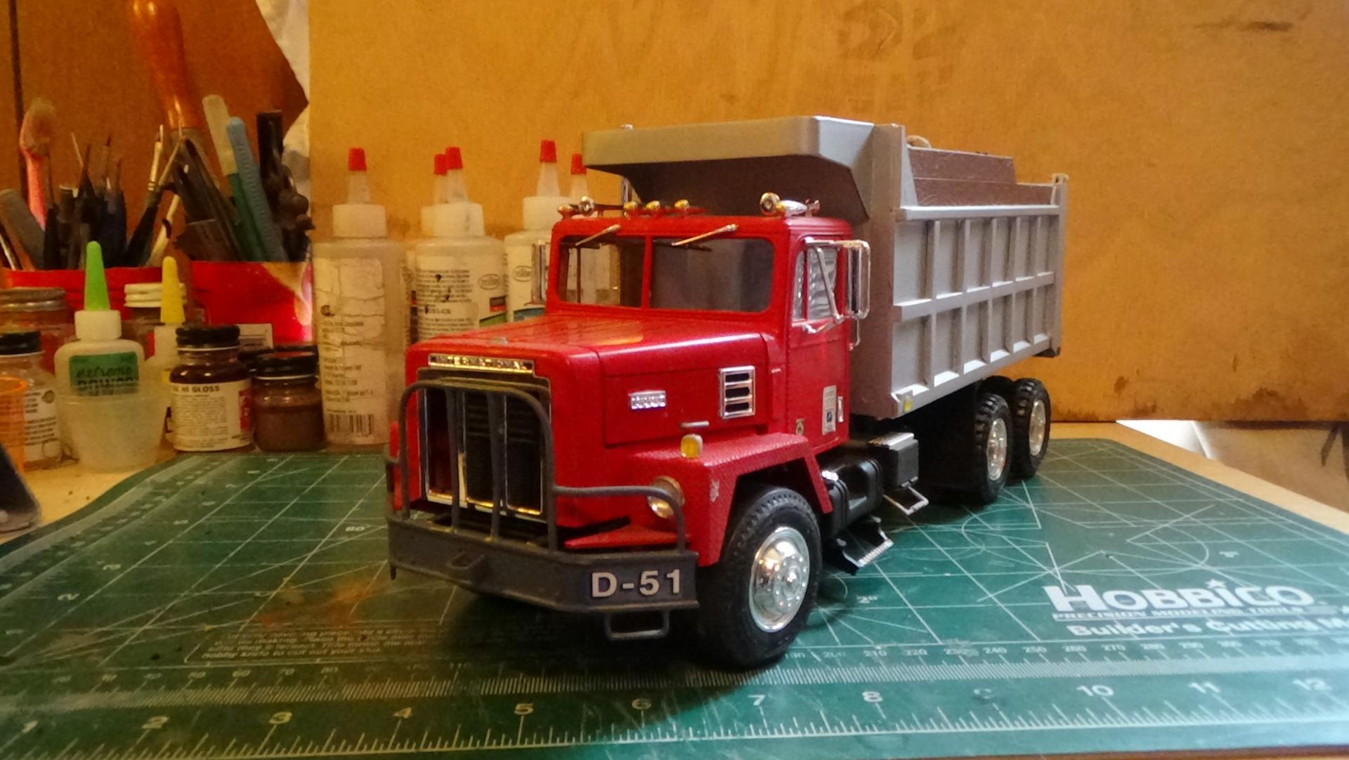 International Paystar 5000 Model Kit ERTL PAYSTAR 5000 Dump