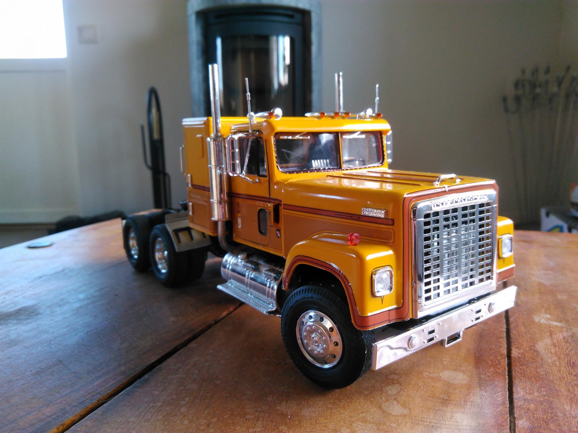 international-transtar-4300-eagle-model-trucks-big-rigs-and-heavy