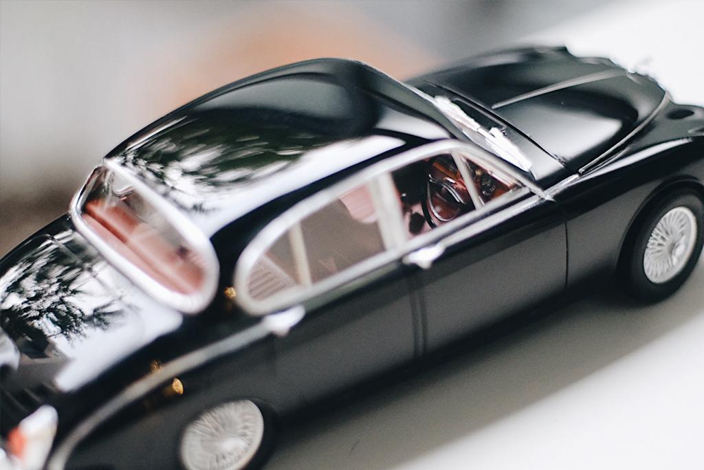 tamiya jaguar mk2 racing
