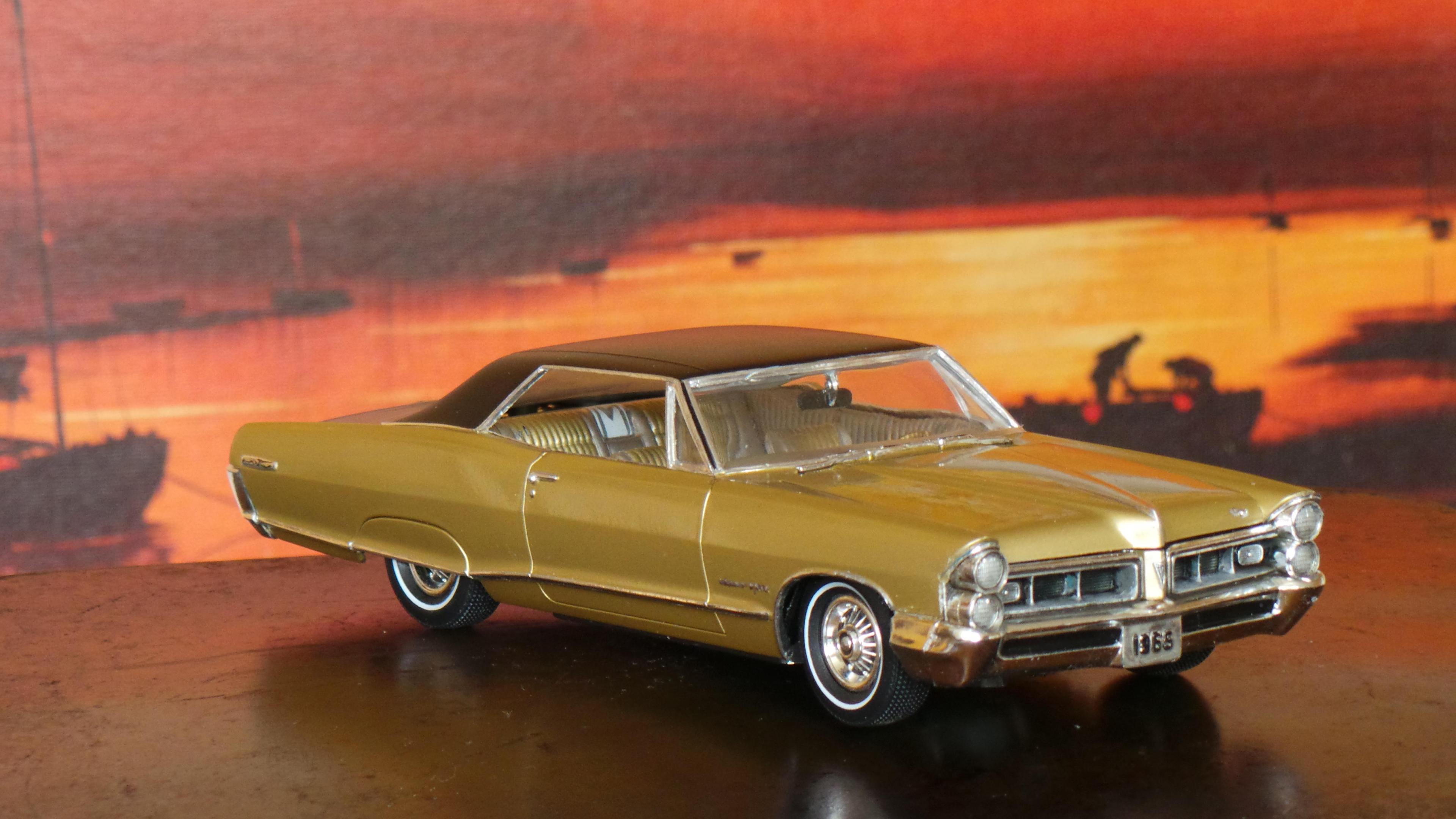 amt 1965 pontiac grand prix