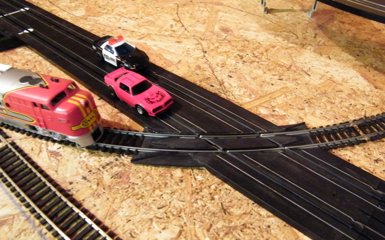 Train set with slot cars blog.knak.jp