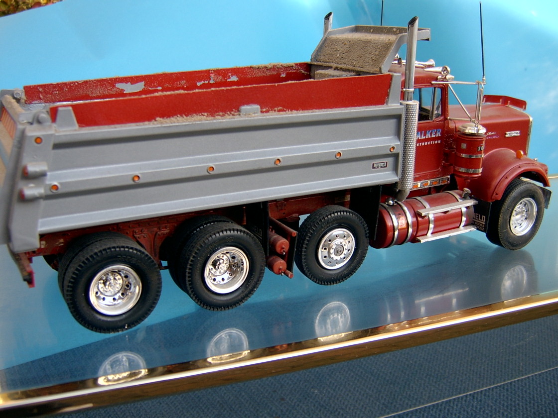 Revell Kenworth W900 dump truck - Model Trucks: Big Rigs and Heavy 