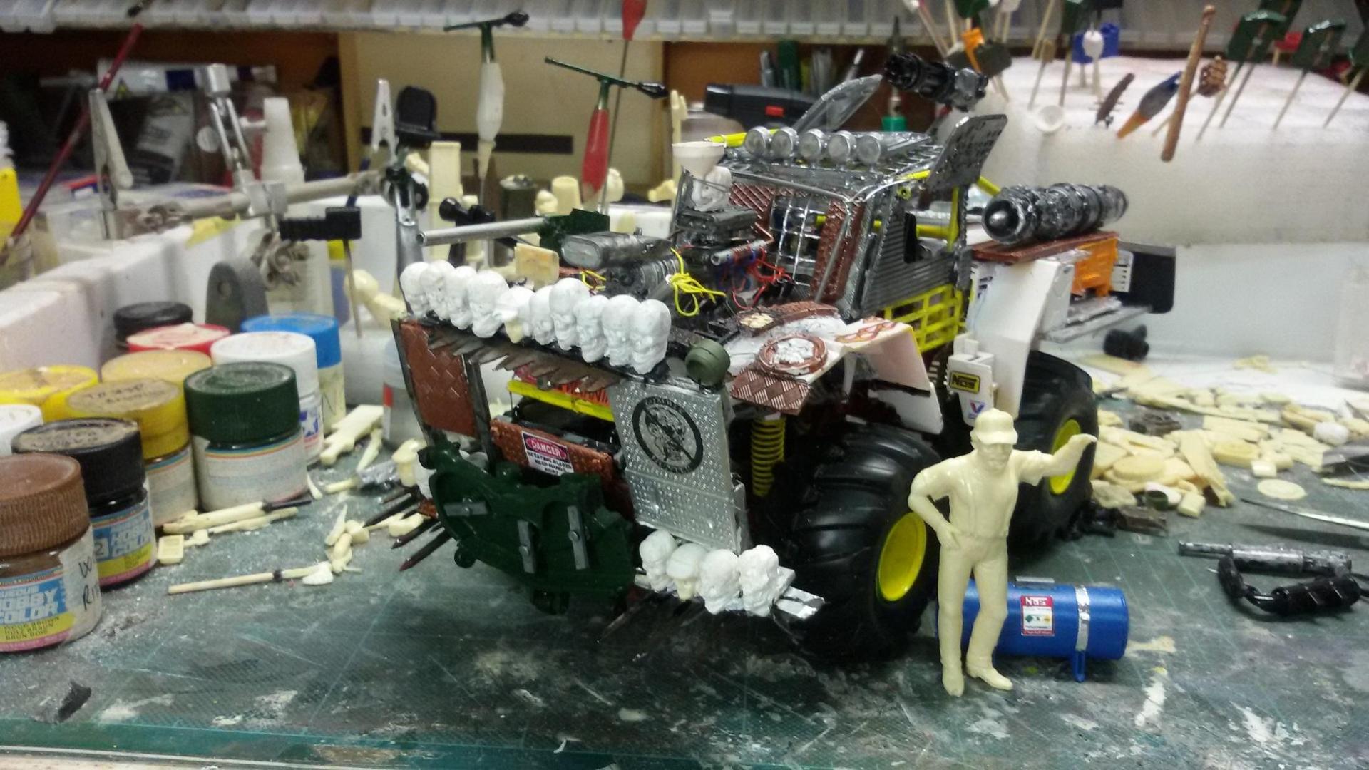 apocal ferrari 3.jpg