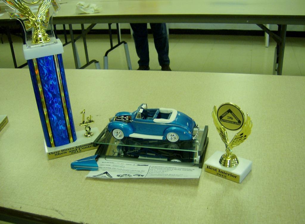 1940 FORD CONVERTIBLE STREET ROD WITH AWARDS (1024x750).jpg