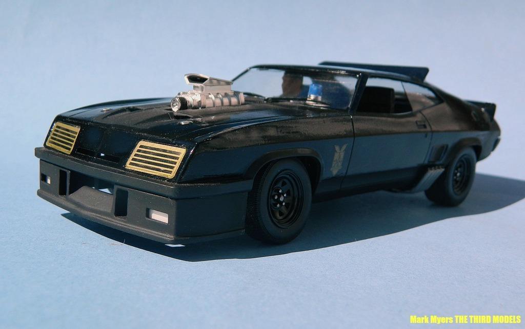MAD MAX J_zpsmetbuiiz.jpg