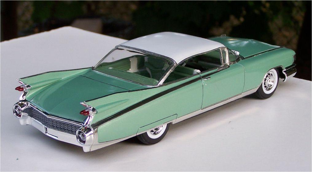 Revell_1959_Cadillac_Eldorado_Seville2.t