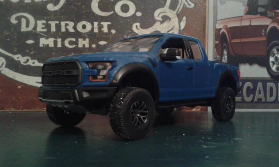 10417811_1009786899051239_28240017726203