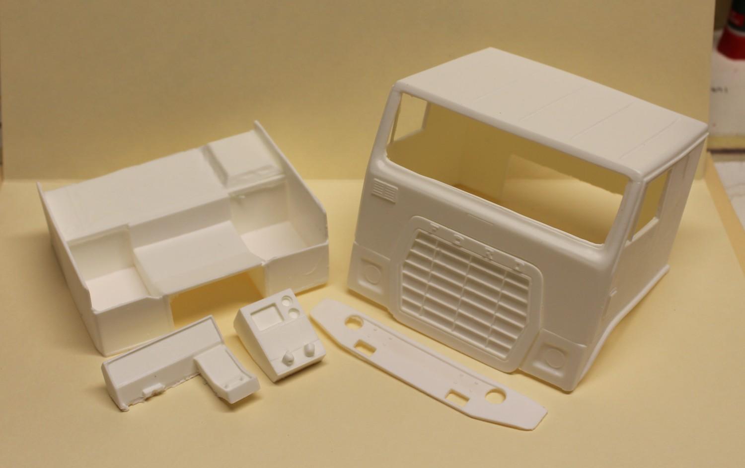 FordW9000_001.thumb.JPG.3cbd4a49c396ba04