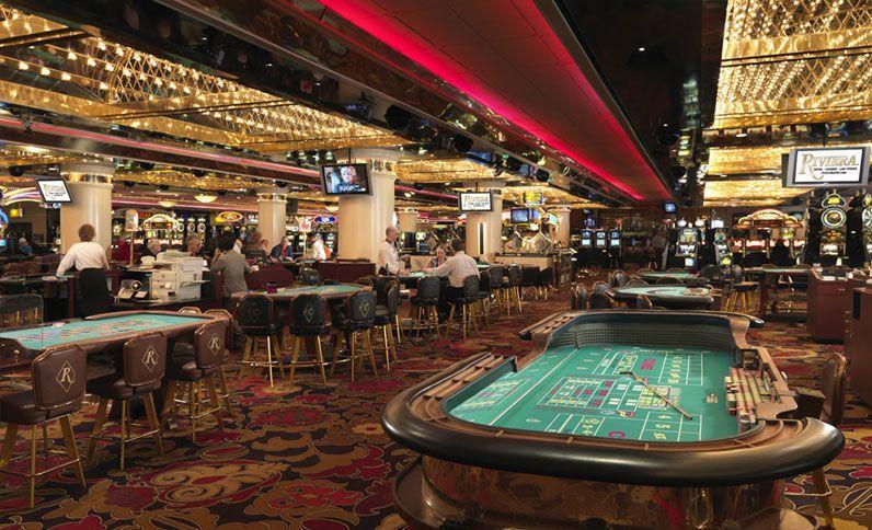 riviera-hotel-and-casino-floor.thumb.jpg