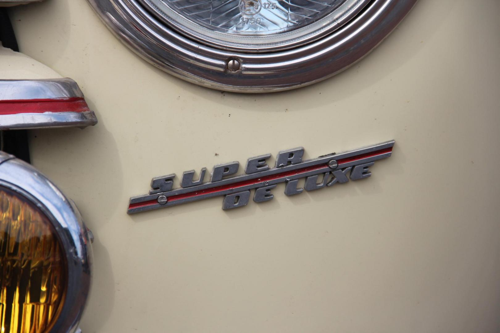 1946 Ford Super Deluxe Convertible 09.JPG