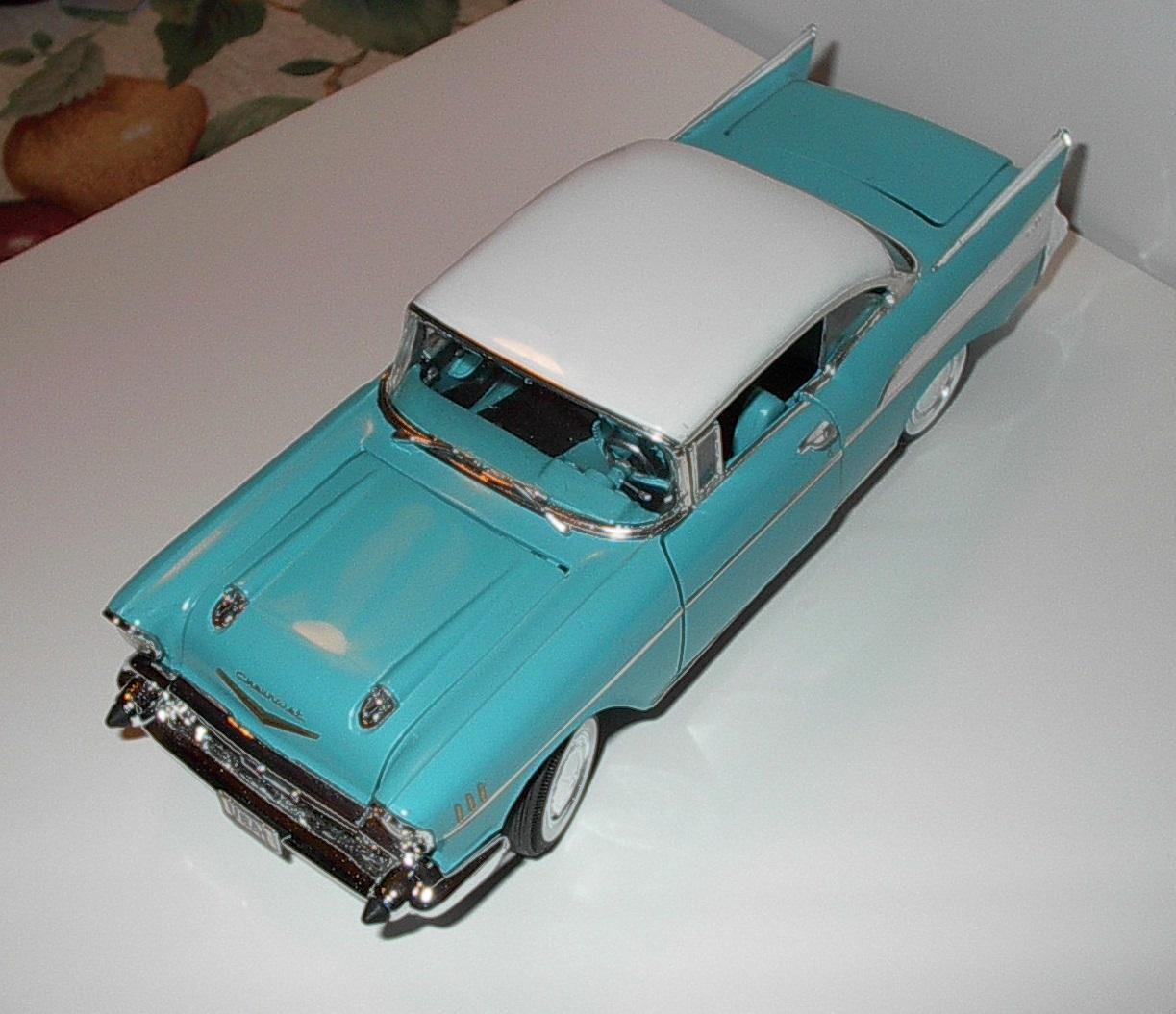 Revell 57 Chev 3.jpg