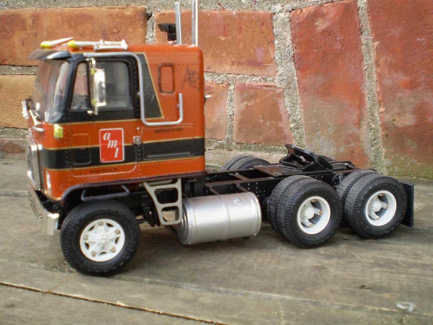 004.thumb.JPG.75c3c184a1e18101b971bc70e3