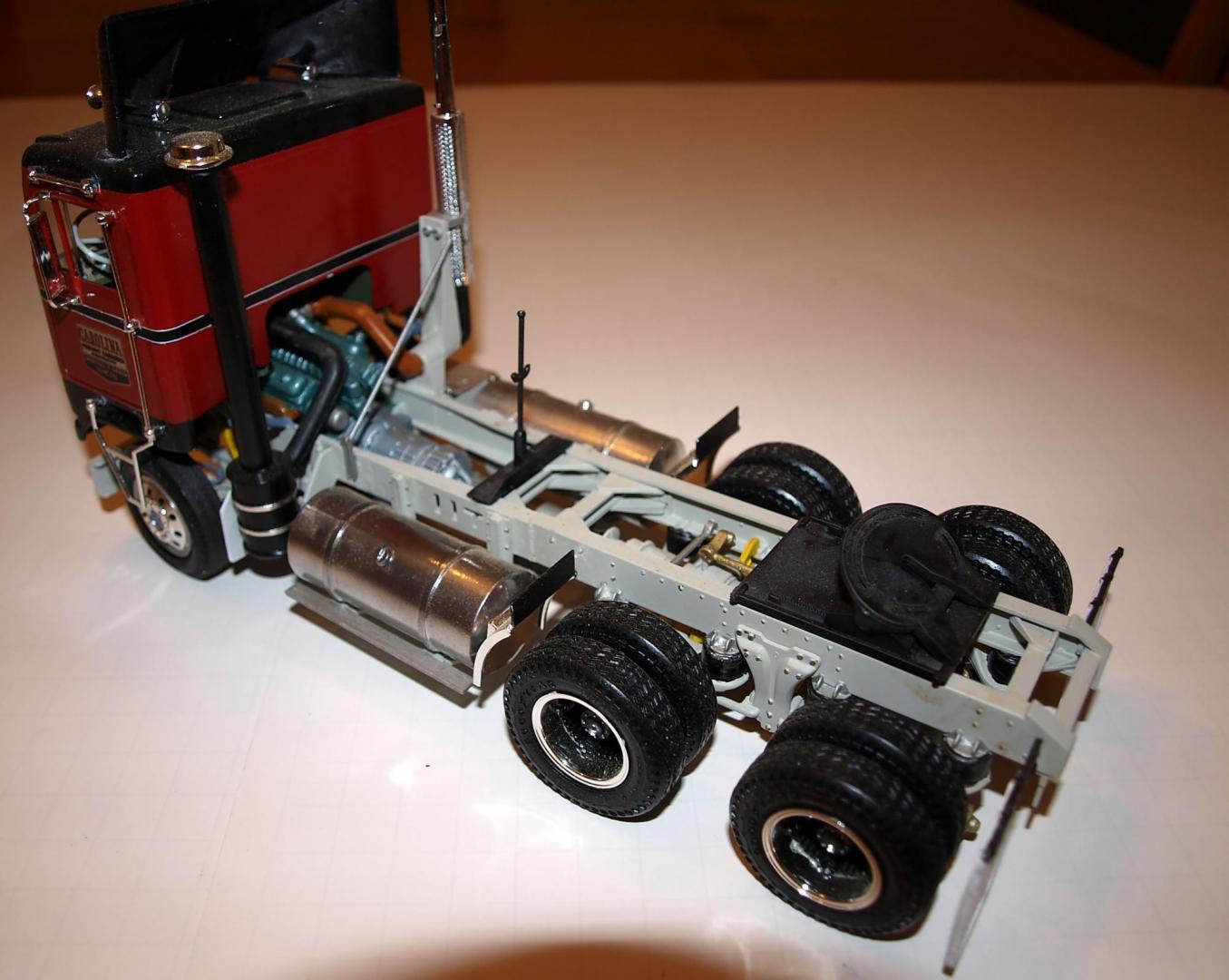 KW 123 daycab coe 5.JPG