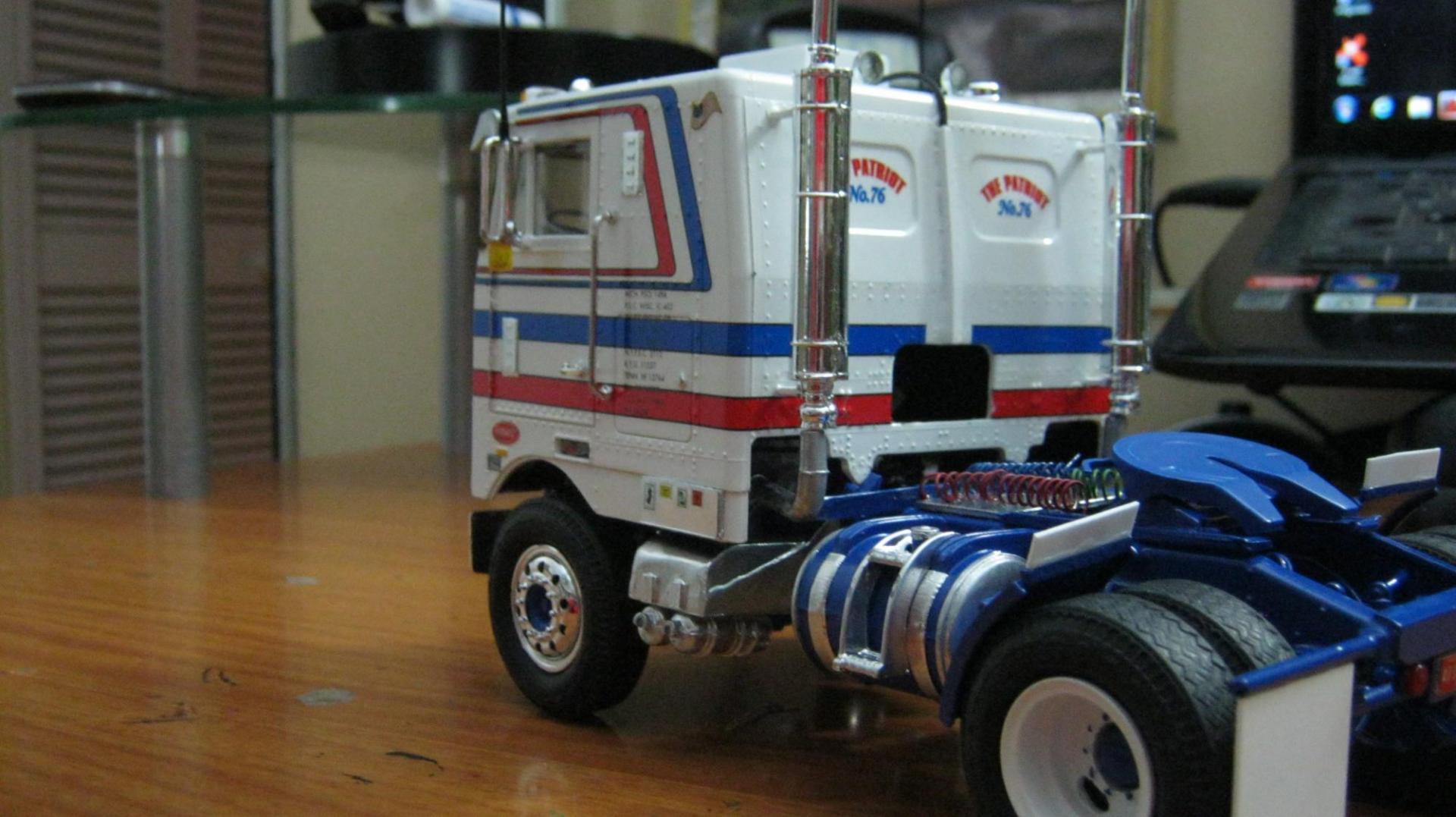 Peterbilt 352 Nov-Dec 2012 052.JPG