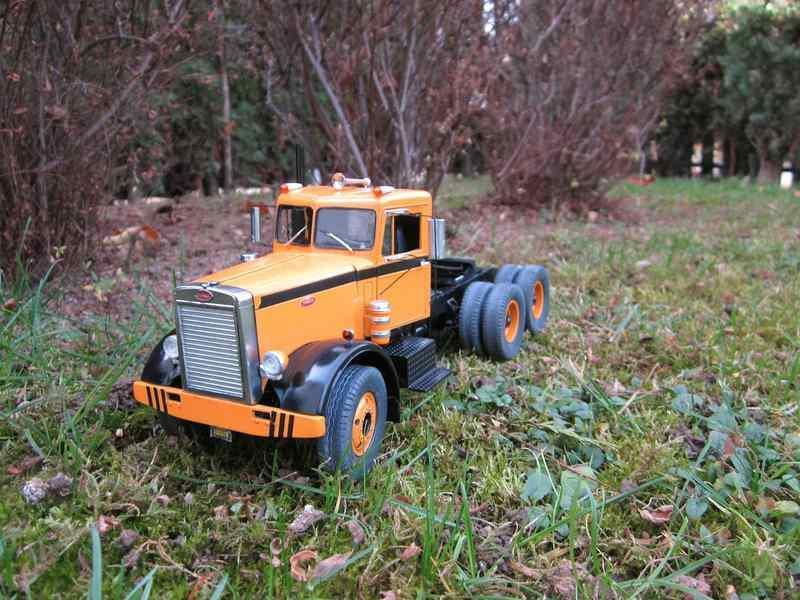 comp_peterbilt_351_14.thumb.jpg.47664a67