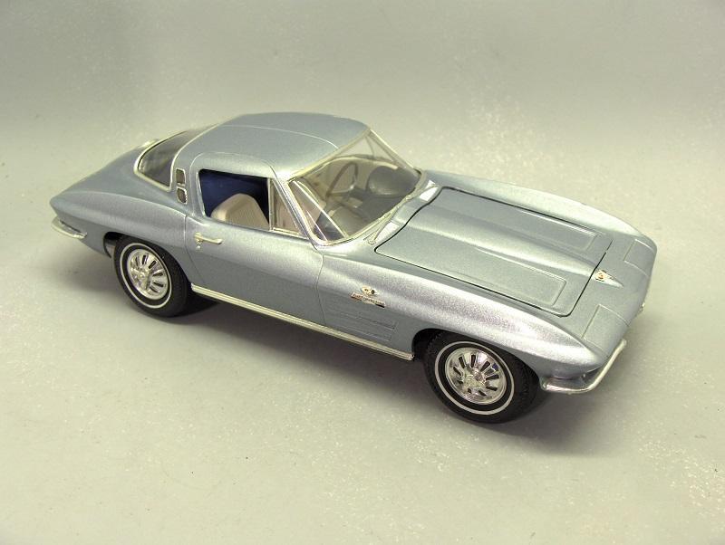 1 64 Vette.JPG
