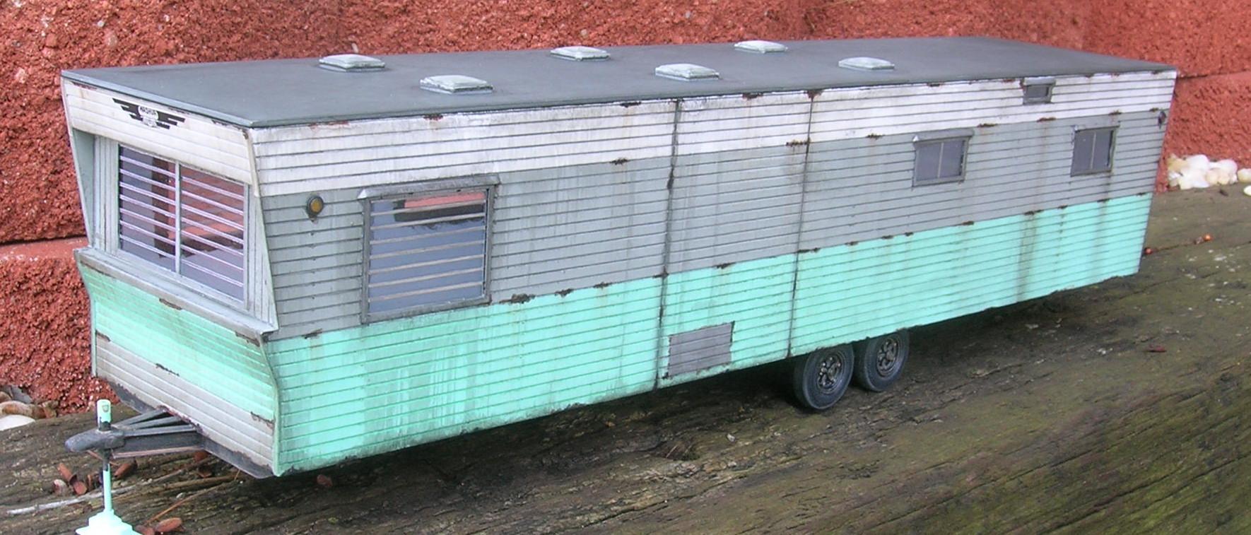 Rockford outside 4_zpsj93uqcid.JPG