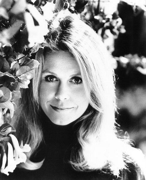 pin-up.thumb.jpg.ab02a62b7eddda63981513c