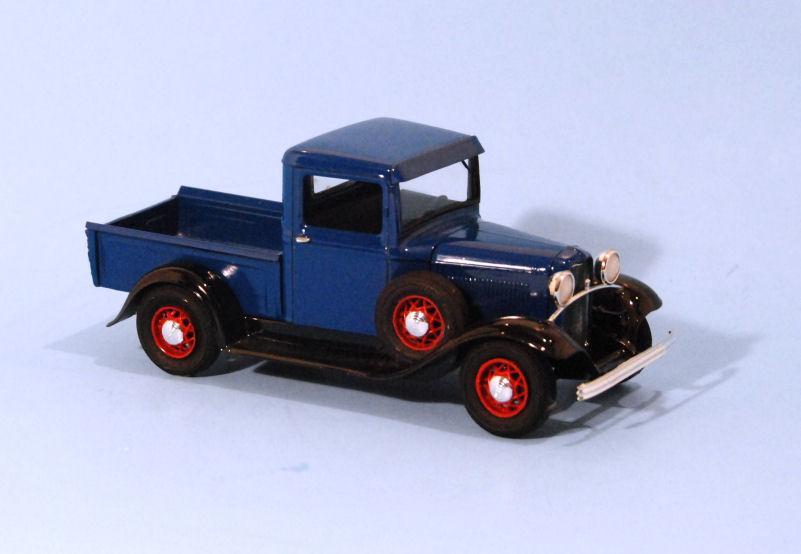1932 Ford PU  4 cylinder Blue (1).JPG