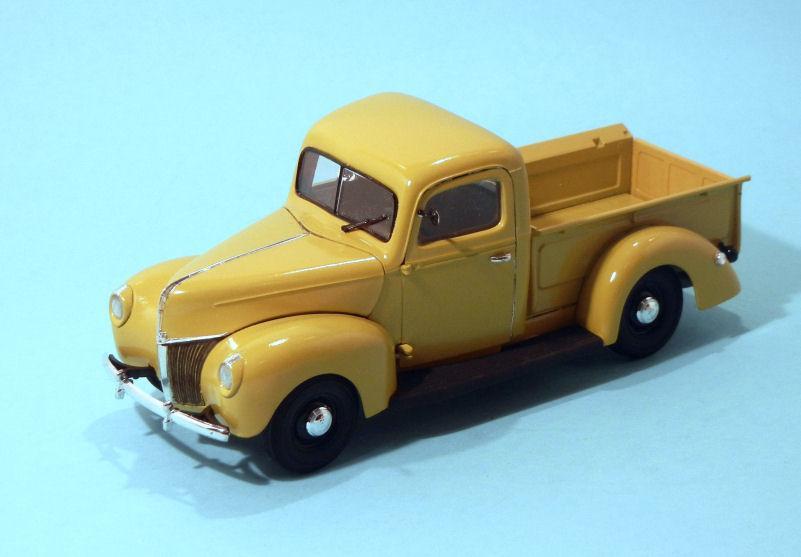 1940 Ford Pickup- stock yellow (3).JPG