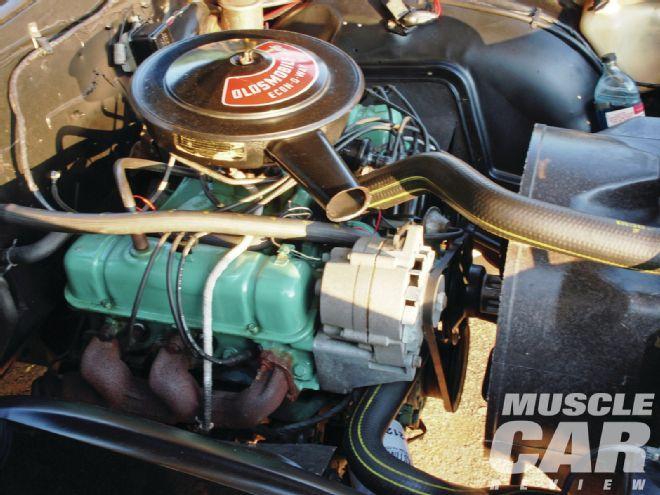 1965-oldsmobile-f-85-standard-225ci-econ-o-way-engine.jpg