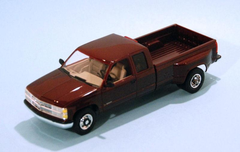 1996 Chevrolet C3500 PU Burgundy (2).JPG