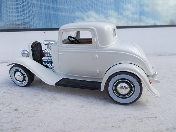 White 3 window fin 1 006.JPG