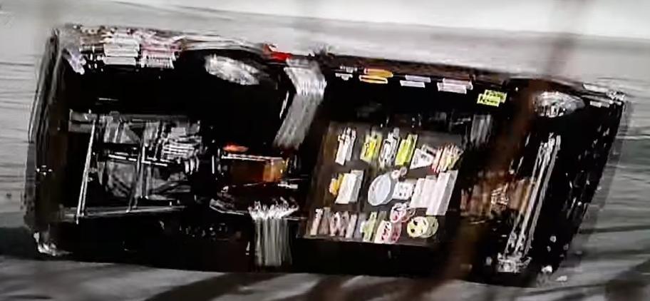 h.u.g._crash.thumb.jpg.dd70e7e779044133b