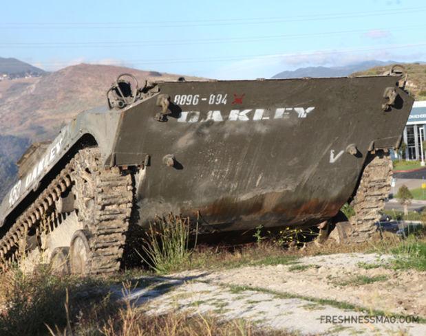 oakley tank 15.jpg