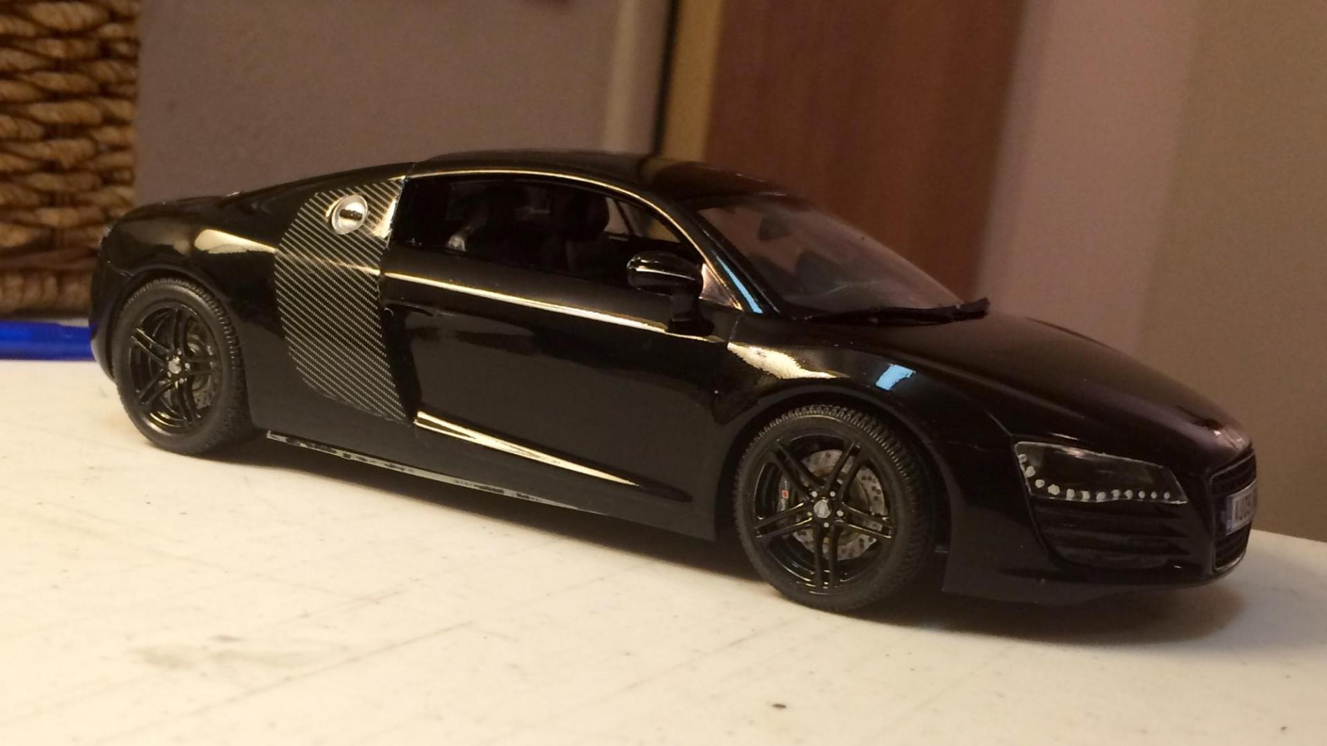 Audi_R8_3.thumb.jpg.24a8bcfa76e90c22e5f3