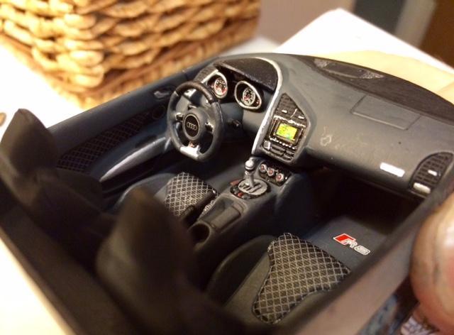 Audi_R8_8.thumb.jpg.4b5404a2bfe1f2b48354