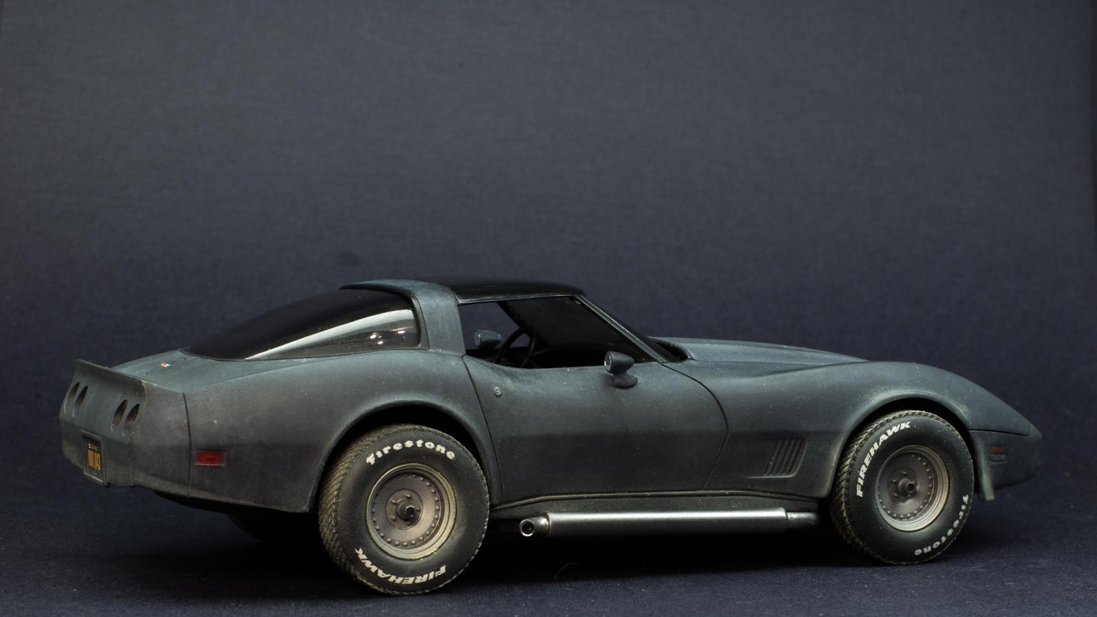 82corvette-0.jpg