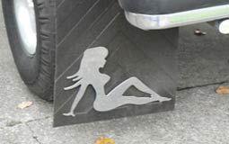 naked-lady-mud-flaps.jpg