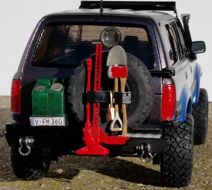 Land Cruiser Full Rear.jpg