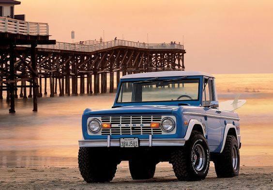 FORD BRONCO HALF CAB.jpg