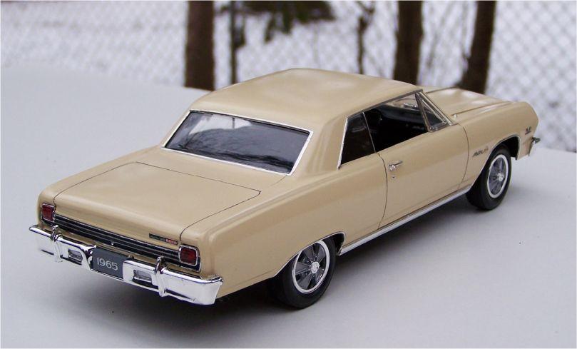 Revell_1965_Chevelle_Malibu_SS_396_Z16b.