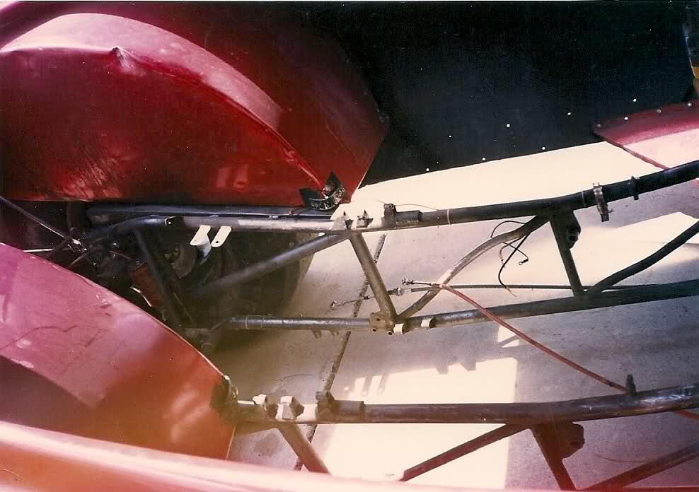 rear engine cuda funnycar_008.jpg