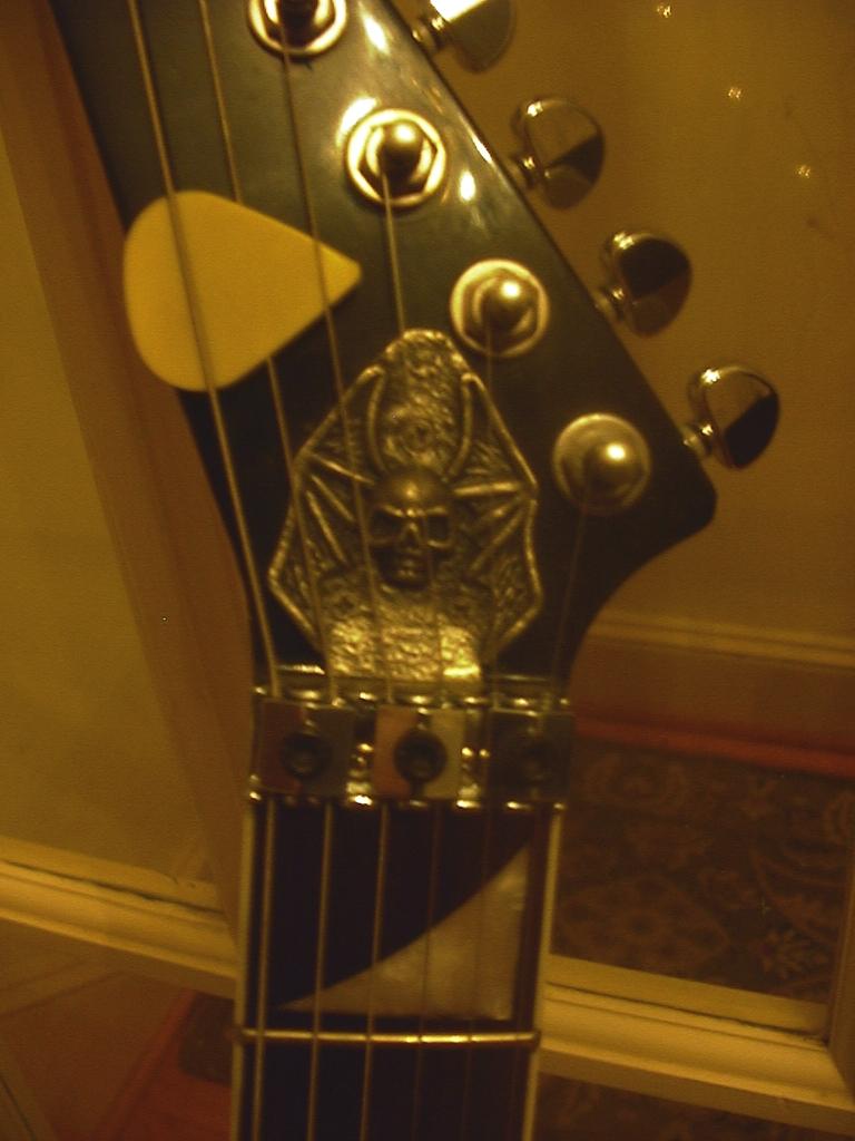 headstock.jpg