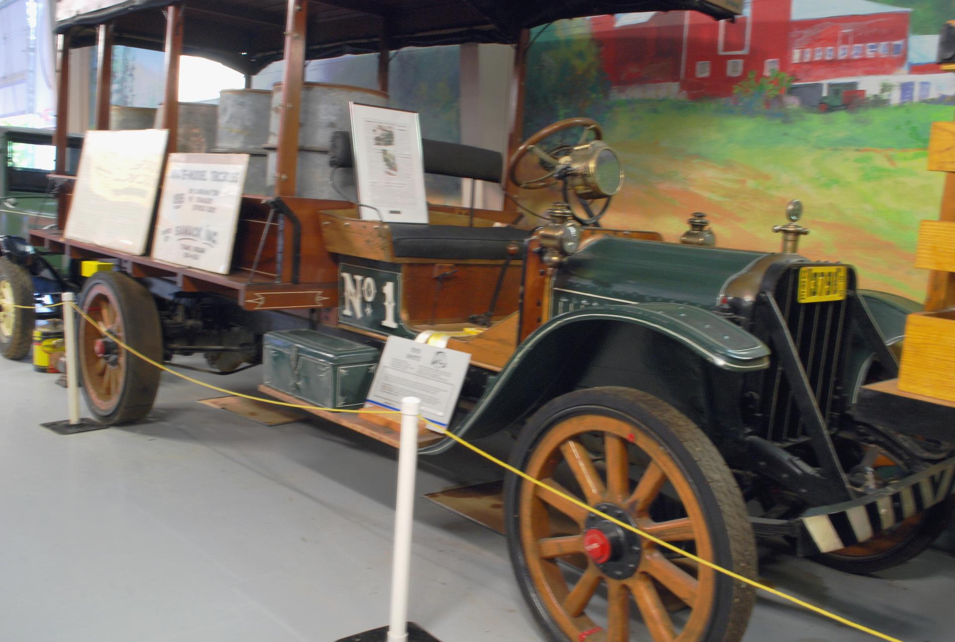 White 1915  ¾T ft rt.JPG