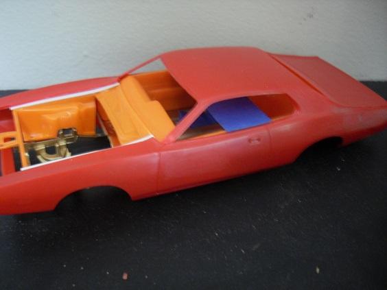 interior_fitted_001.thumb.JPG.d45eddb23e