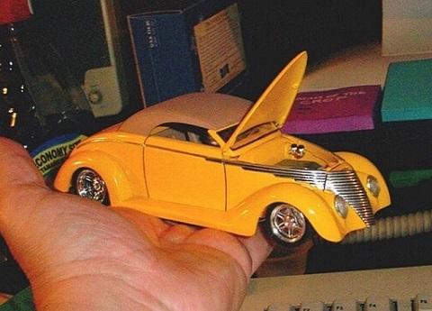 MODEL- My '38 FORD CABRIO- TESTORS [01] lousy pic.jpg