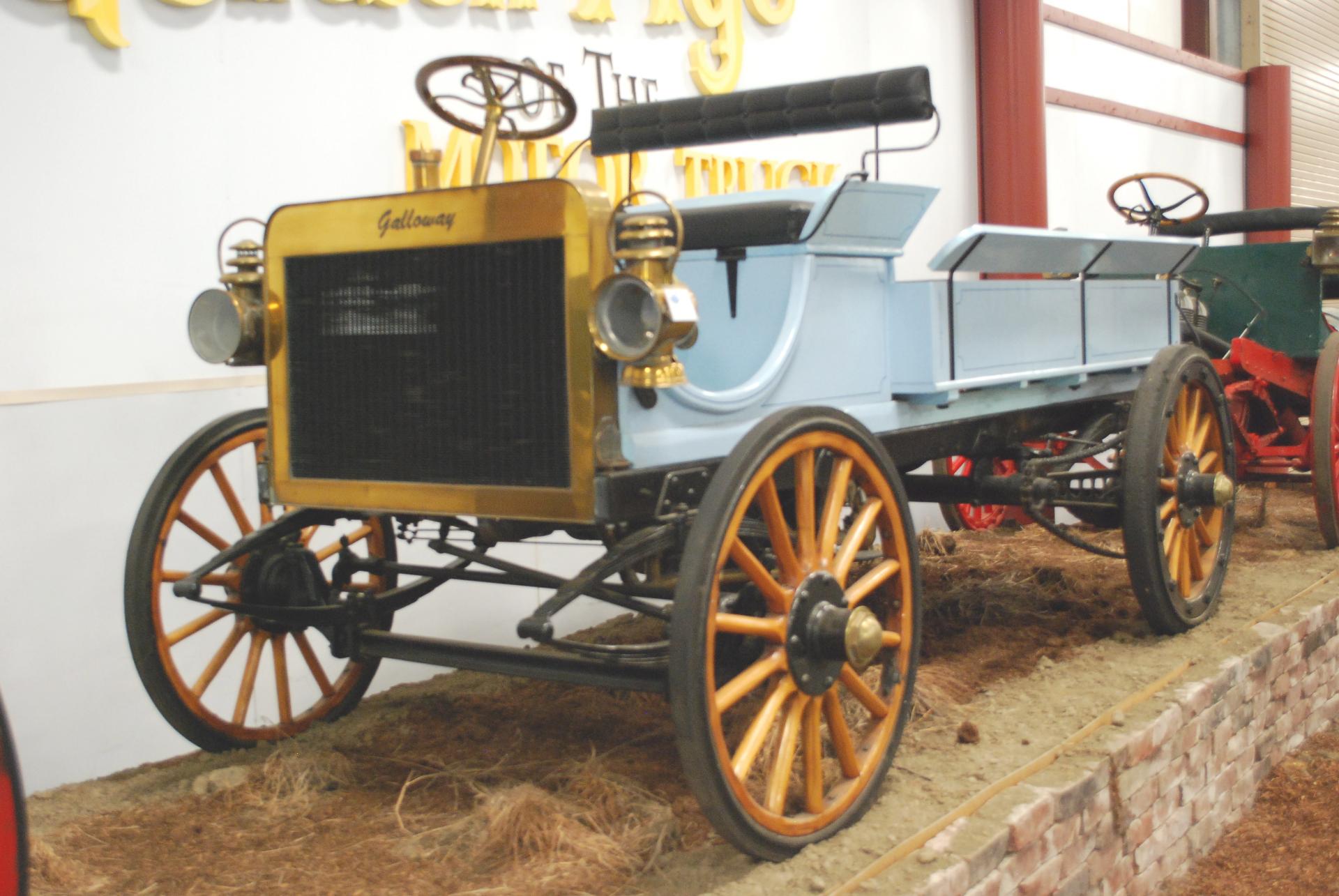 Galloway 1908 ½T Farm Wagon ft lf.JPG