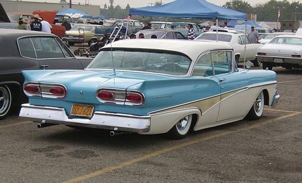 FORD 1958 FAIRLANE HARDTOP Photo by Albert Wallace.jpg