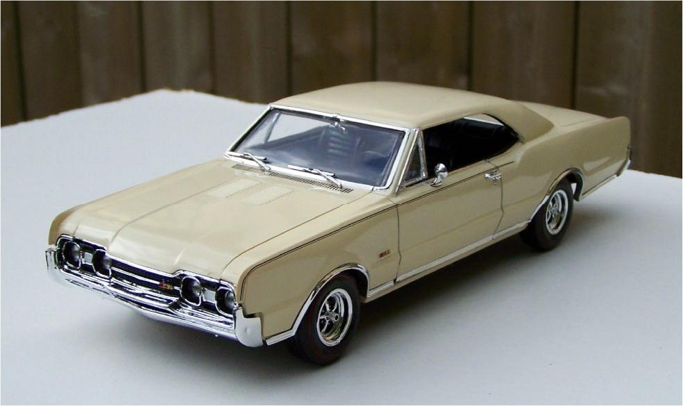 Lindberg_1967_Oldsmobile_442a.thumb.jpg.