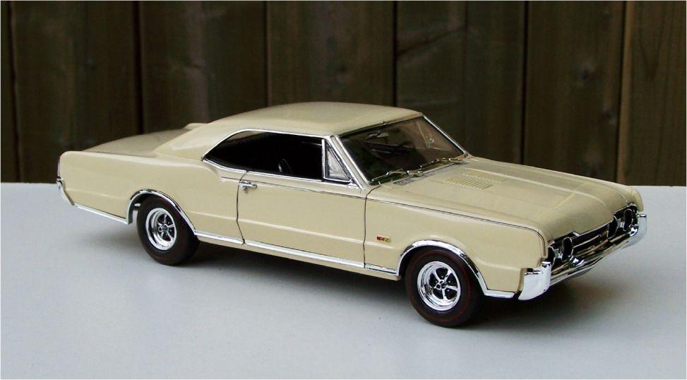 Lindberg_1967_Oldsmobile_442d.thumb.jpg.